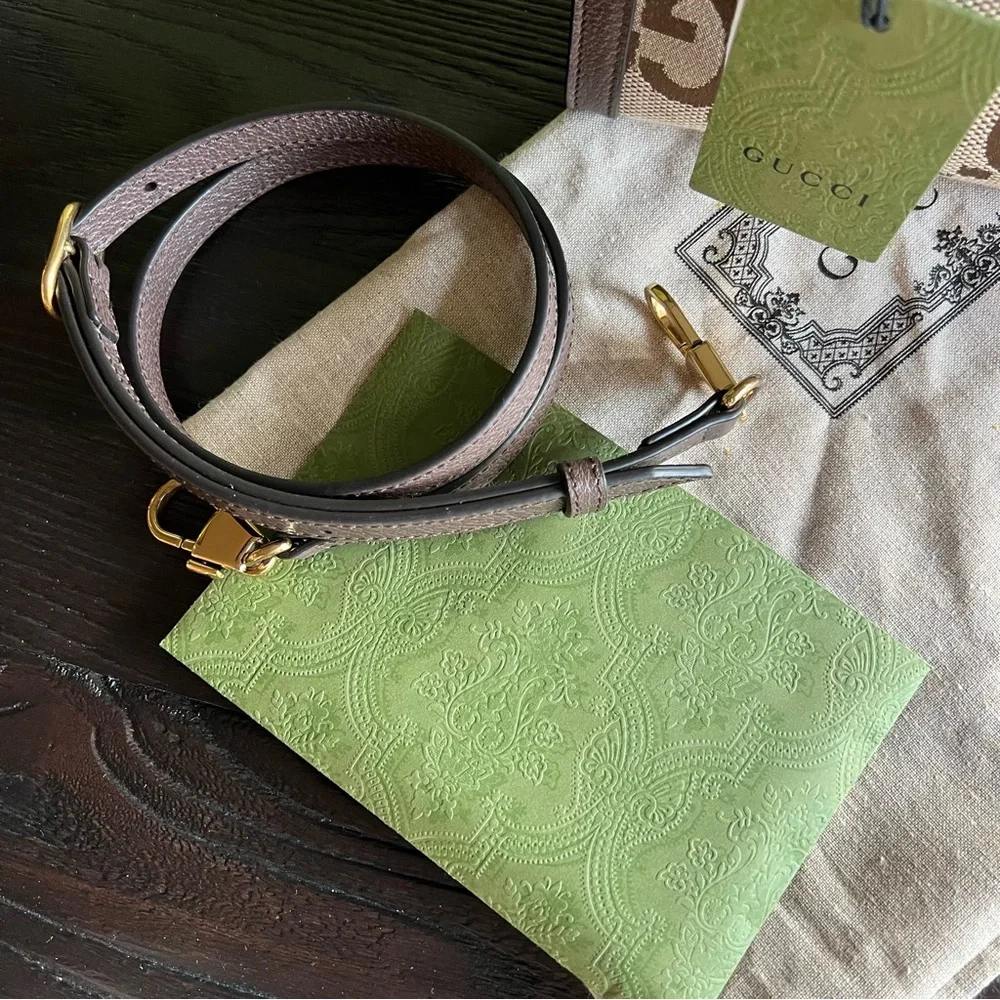 Gucci Beige and Brown Monogram Tote - Picture 6 of 16
